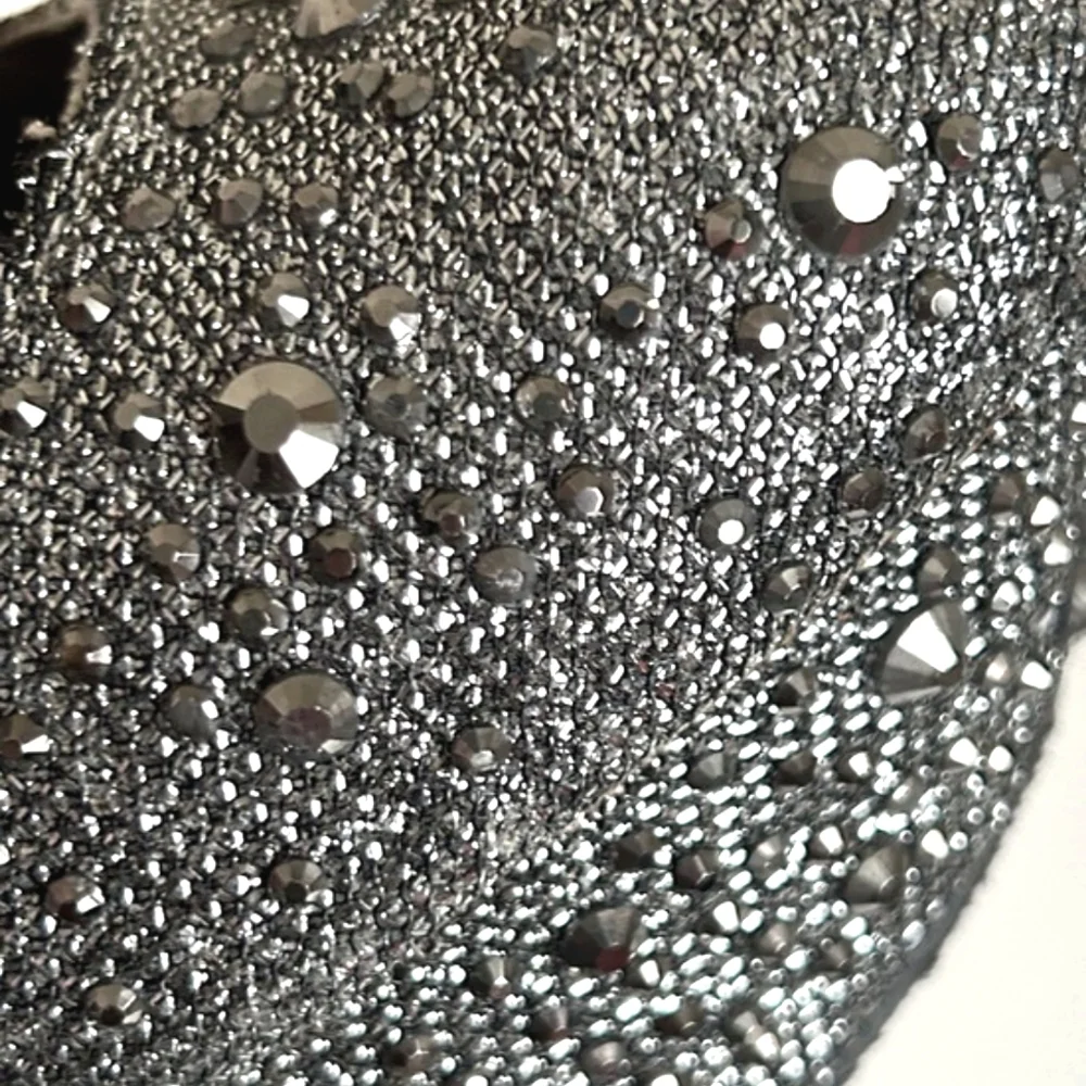 Rare Vintage Dollhouse Women’s Glam Silver Metallic Studded 6” Platform Shoes 8